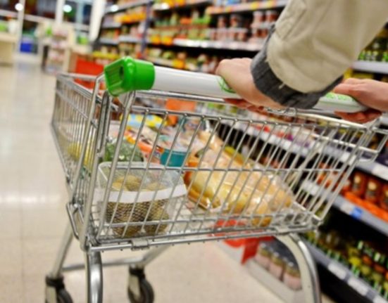 Romanii platesc mai mult decat ungurii pentru produsele de baza