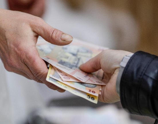 Cand incepe distribuirea pensiilor din ianuarie