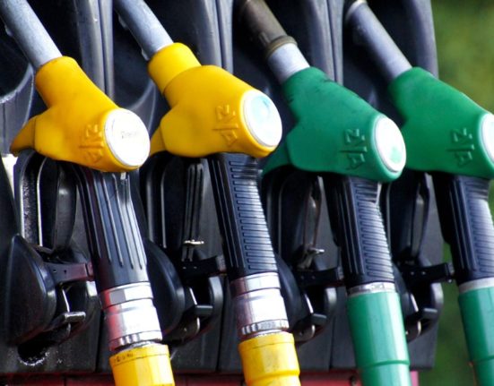 Carburantii din Romania mai scumpi decat in Vestul Europei Preturi de cosmar Cat va costa un plin in 2025