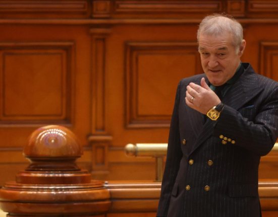 Gigi Becali uimit de salariul sau ca deputat Ce mi dati ba atatia bani