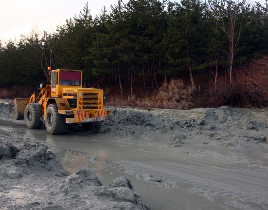 Guvernul aproba investitii pentru drumuri si infrastructura