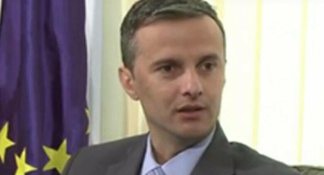 Meditatorul lui Ciolacu Cristian Socol ii critica pe romani Asta i economia prostule