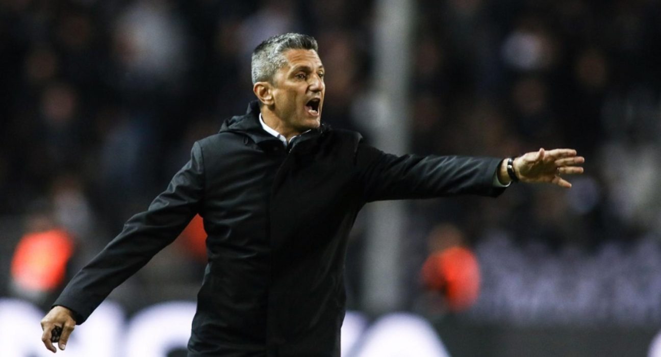 Razvan Lucescu suspendat 4 luni de Federatia Greaca de Fotbal pentru incidente cu AEK Atena
