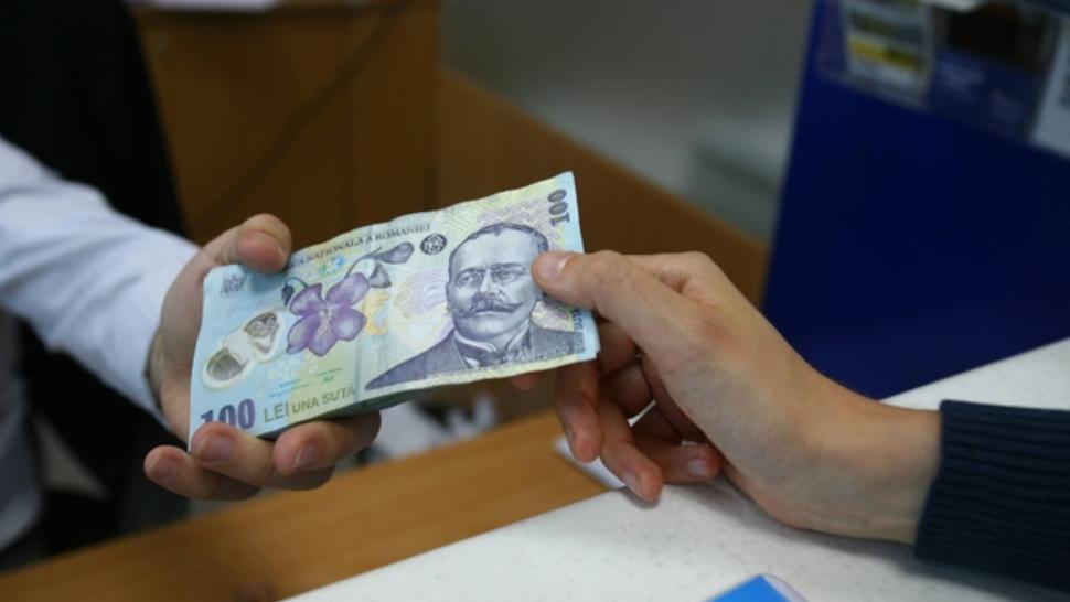 Romanii nu scapa de rate mari restantierii cresc Un sfert de milion datornici la banci