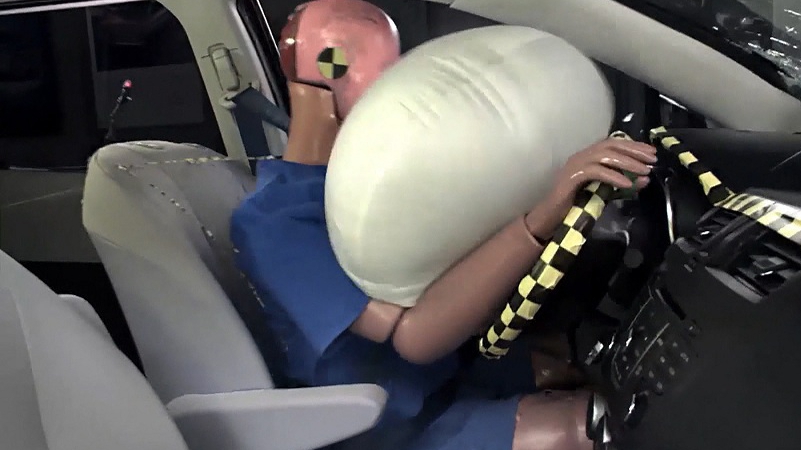 A aparut un airbag pentru protectia picioarelor
