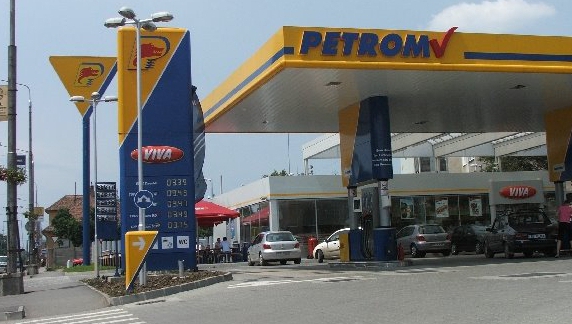 Romania Furata la Bucata Privatizarea Petrom si vanzarea monopolului de stat catre straini