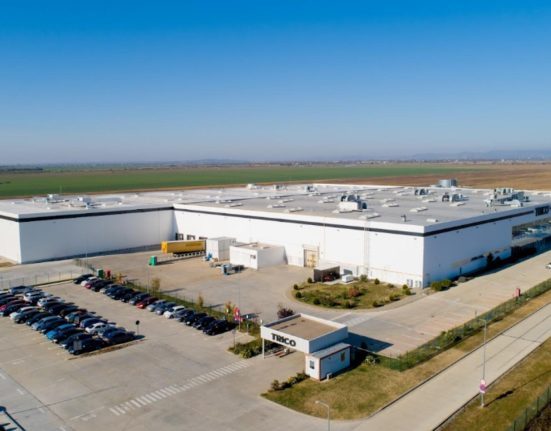 Sute de romani concediati Dezastru in industria din Prahova