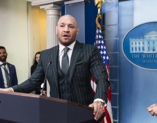 Conor McGregor sa intalnit cu Donald Trump la Casa Alba