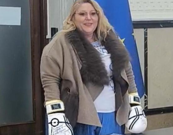 Diana Sosoaca KO din partea Federatiei Romane de Box NU este presedintele nostru de onoare