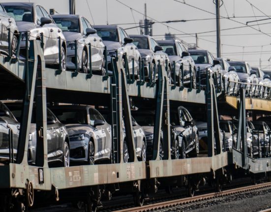 Inmatricularile auto au incetinit in februarie in UE