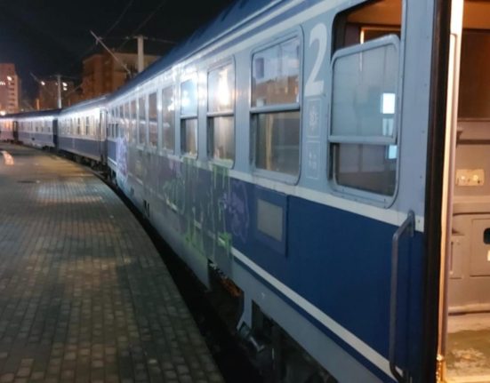 Austeritate pentru angajati belsug pentru sefii CFR Calatori