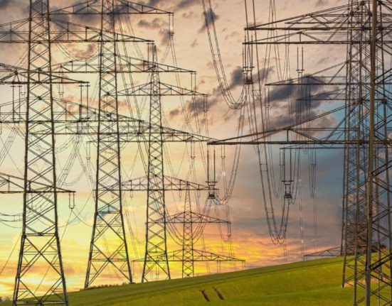 Consumul de energie minim istoric de Paste Romanii au deconectat aproape totul