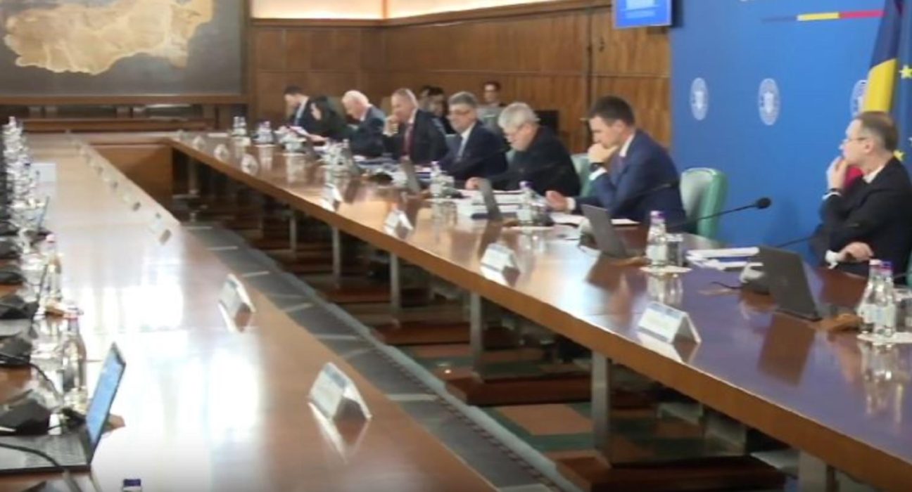 Guvernul majoreaza taxele pe venit leul scade