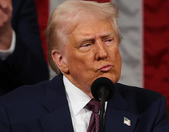 Razboiul tarifelor lui Trump Cum poate Romania profita