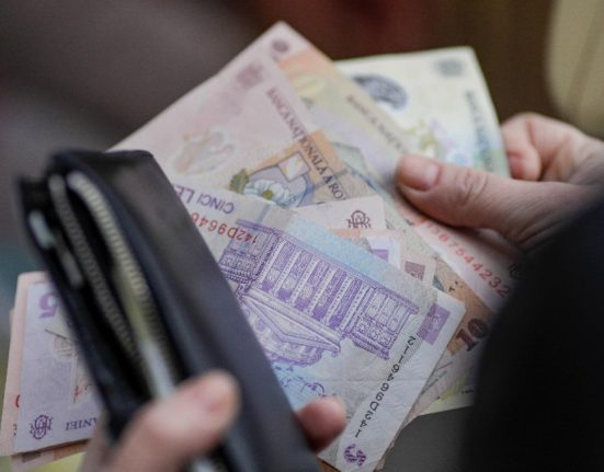 Val de scumpiri dupa alegeri Guvernul pregateste noi taxe pensionarii si familiile numeroase afectati