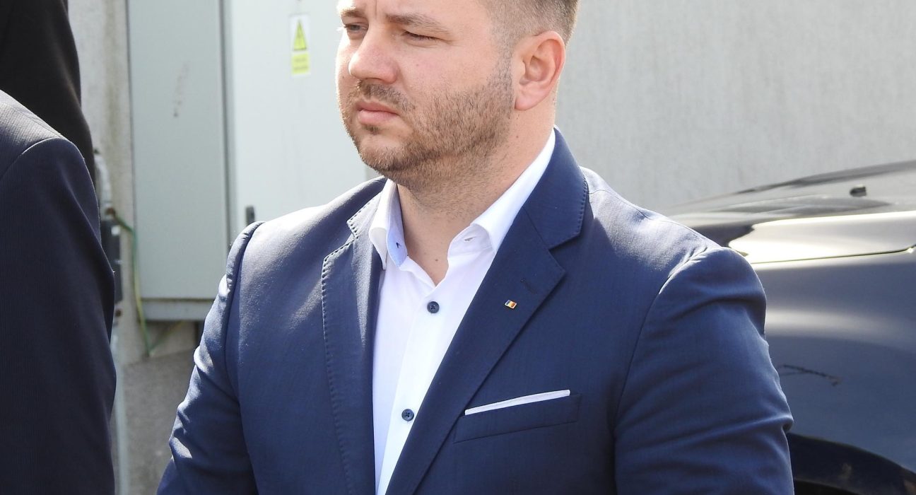 de-la-ceaușescu-la-bănică:-evoluția-contradicțiilor-administrative-ca-instrument-de-guvernare-în-românia-post-comunistă